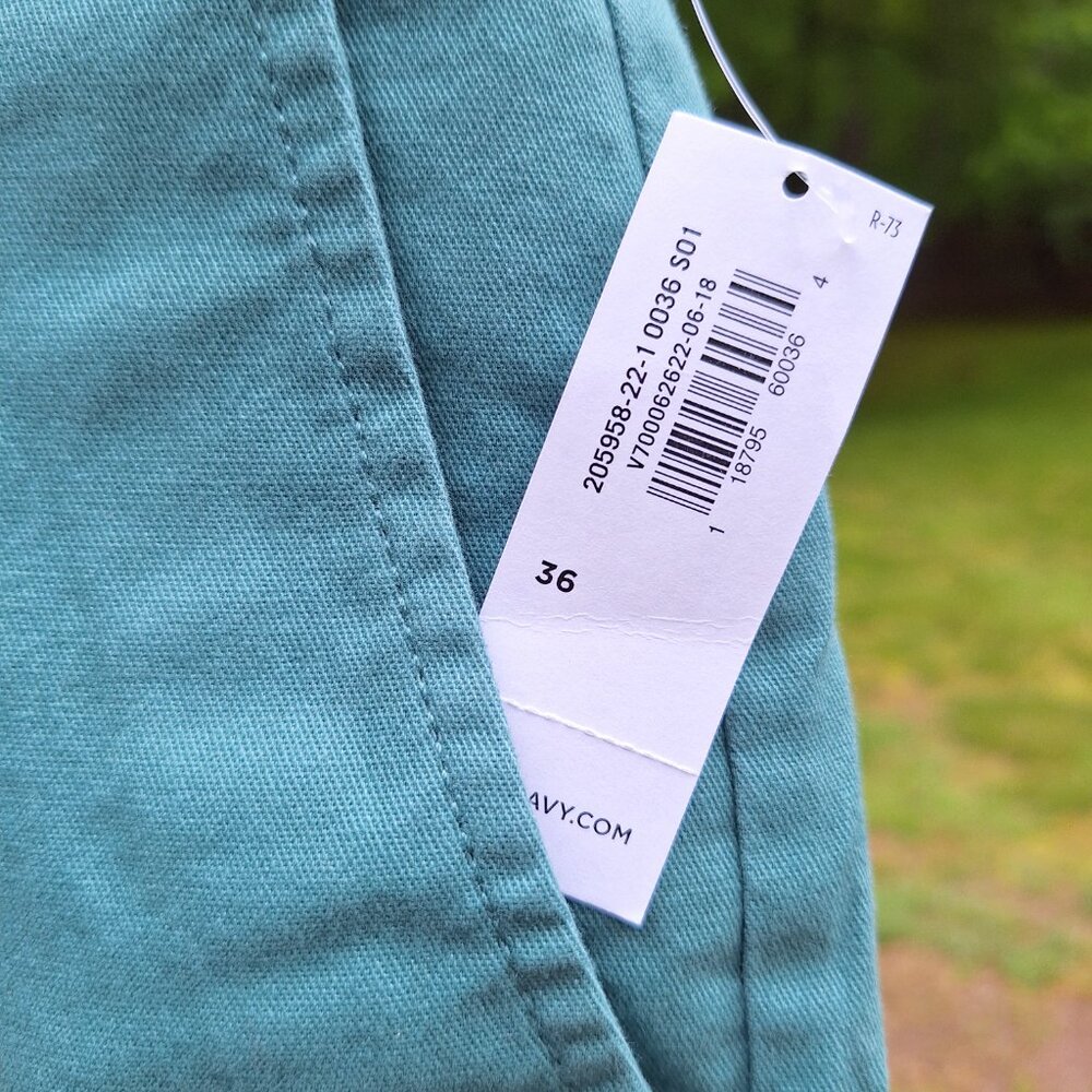 Men's Old Navy Ultimate Slim Shorts - 10-inch inseam - NWT - Picture 4 of 6